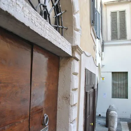 Pantheon Palazzo Lanzi Guest house