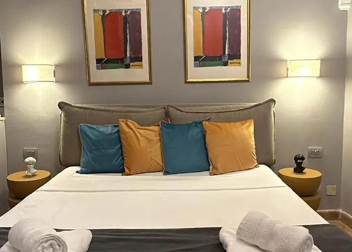 Pantheon Palazzo Lanzi